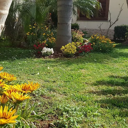 לינה וארוחת בוקר Mariposa 3*