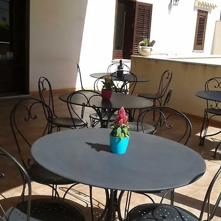 לינה וארוחת בוקר Mariposa